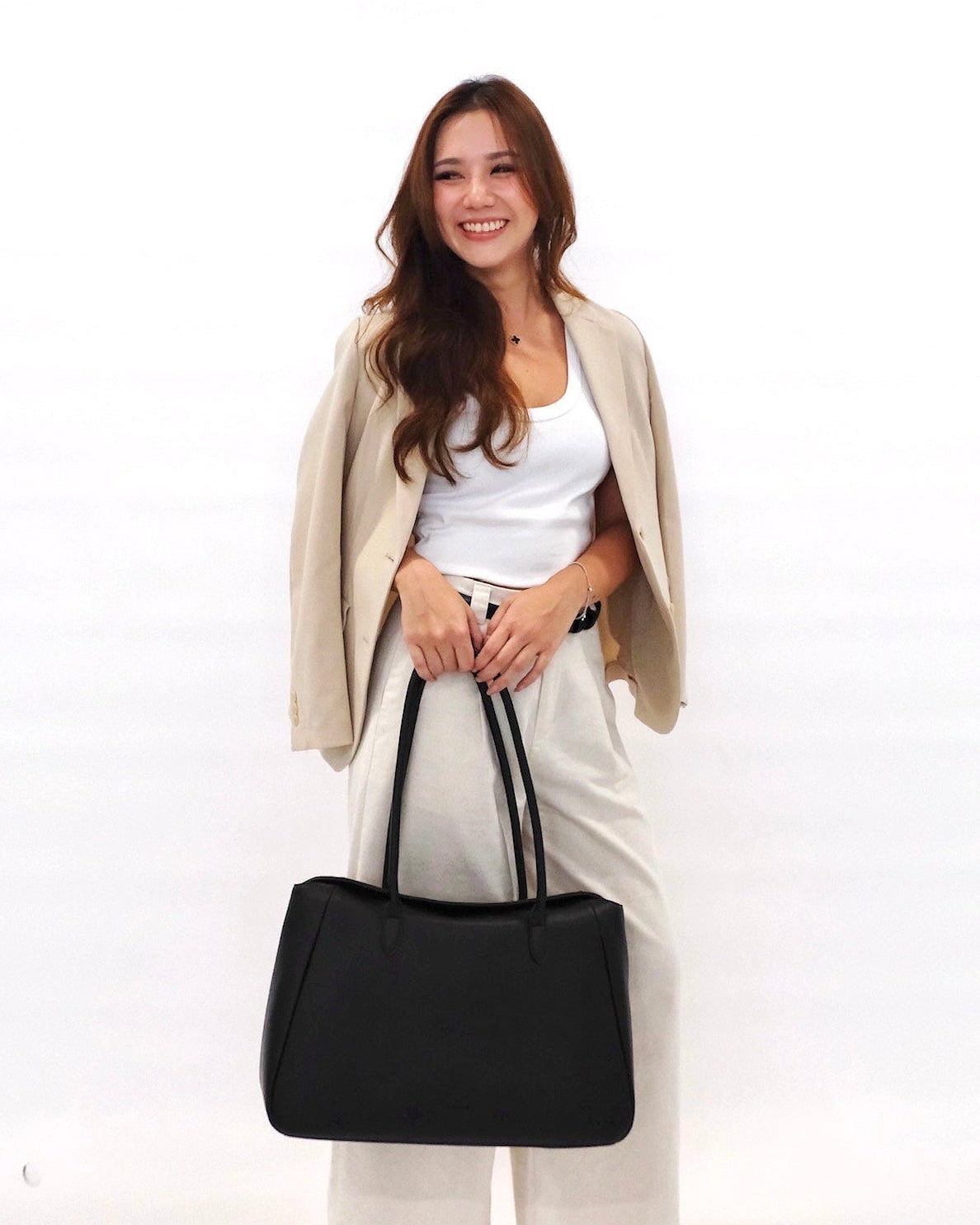 SIORA TOTE (BLACK)