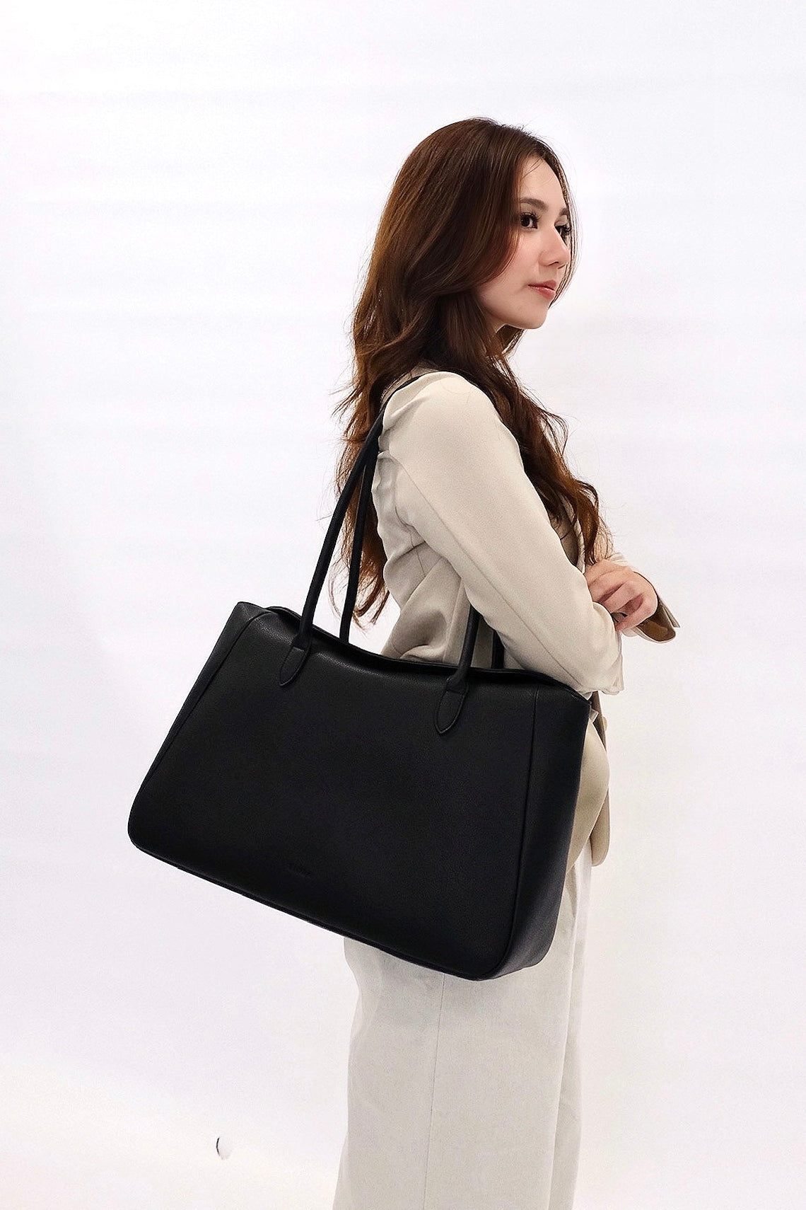 SIORA TOTE (BLACK)